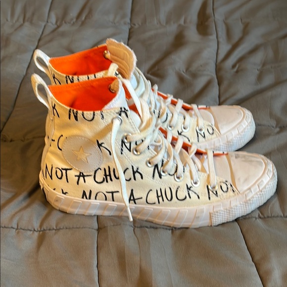 Converse - Picture 2 of 4